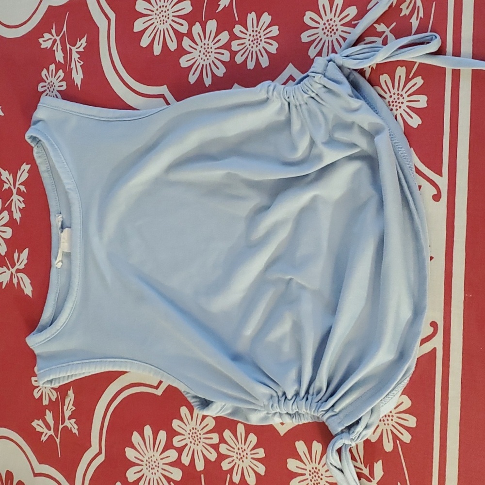 3/$25 Adjustable side tie crop top sz small